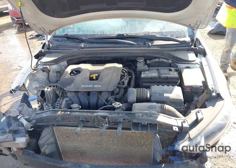 2018 Hyundai Elantra Sel z USA, uszkodzony, nr VIN KMHD84LF5JU547000